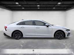 Kia K5 LXS Auto FWD 2026