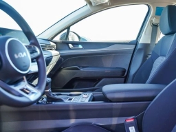 Kia K5 LXS Auto FWD 2026