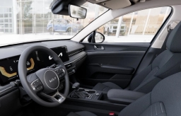 Kia K5 LXS Auto FWD 2026