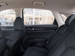 Kia K5 LXS Auto FWD 2026