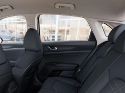 Kia K5 LXS Auto FWD 2026