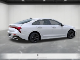 Kia K5 LXS Auto FWD 2026