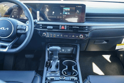 Kia K5 GT DCT FWD 2026