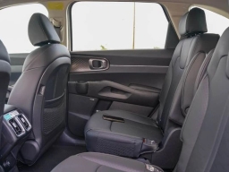 Kia Sorento Hybrid EX FWD 2026