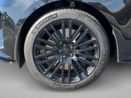 Land Rover Range Rover Sport SV P635 2026