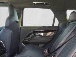 Land Rover Range Rover Sport SV P635 2026