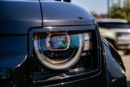 Land Rover Defender OCTA Black 110 P635 2026