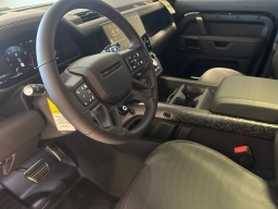 Land Rover Defender OCTA Black 110 P635 2026