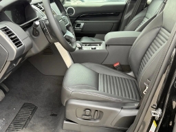 Land Rover Discovery S P300 2025