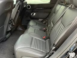 Land Rover Discovery S P300 2025