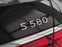 Mercedes-Benz S-Class Maybach S 580 4MATIC Sedan 2026