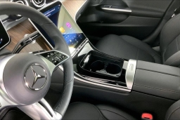 Mercedes-Benz C-Class C 300 4MATIC Sedan 2026