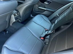 Mercedes-Benz C-Class C 300 4MATIC Sedan 2025