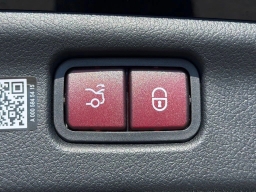 Mercedes-Benz C-Class C 300 4MATIC Sedan 2026