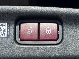 Mercedes-Benz C-Class C 300 4MATIC Sedan 2025