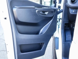 Mercedes-Benz Sprinter Crew Van High Roof 4-Cyl Diesel 2500 High Roof I4 Diesel 170" RWD 2026