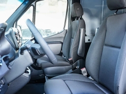 Mercedes-Benz Sprinter Crew Van High Roof 4-Cyl Diesel 2500 High Roof I4 Diesel 170" RWD 2026