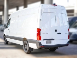 Mercedes-Benz Sprinter Crew Van High Roof 4-Cyl Diesel 2500 High Roof I4 Diesel 170" RWD 2026