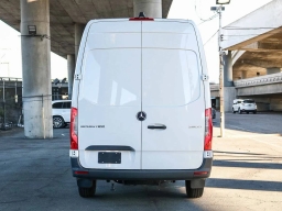 Mercedes-Benz Sprinter Crew Van High Roof 4-Cyl Diesel 2500 High Roof I4 Diesel 170" RWD 2026