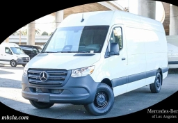 Mercedes-Benz Sprinter Crew Van High Roof 4-Cyl Diesel 2500 High Roof I4 Diesel 170" RWD 2026