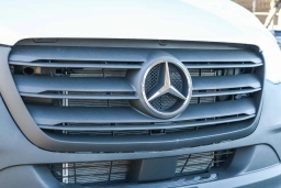 Mercedes-Benz Sprinter Crew Van High Roof 4-Cyl Diesel 2500 High Roof I4 Diesel 170" RWD 2026