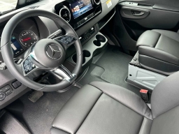 Mercedes-Benz Sprinter Crew Van High Roof 4-Cyl Diesel HO 2500 High Roof I4 Diesel HO 170" RWD 2026