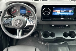 Mercedes-Benz Sprinter Crew Van High Roof 4-Cyl Diesel HO 2500 High Roof I4 Diesel HO 170" RWD 2026