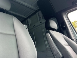 Mercedes-Benz Sprinter Crew Van High Roof 4-Cyl Diesel HO 2500 High Roof I4 Diesel HO 170" RWD 2026
