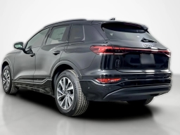 Audi Q6 e-tron Premium quattro 2025