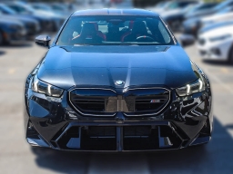 BMW M5 Base (A8) Sedan 2026
