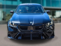 BMW M5 Base (A8) Sedan 2026