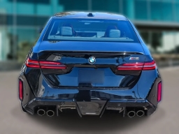 BMW M5 Base (A8) Sedan 2026