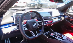 BMW M5 Base (A8) Sedan 2026