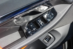 BMW M5 Base (A8) Sedan 2026