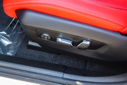 BMW M5 Base (A8) Sedan 2026