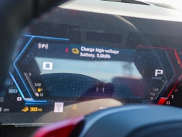 BMW M5 Base (A8) Sedan 2026