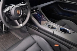 Porsche Taycan 4 AWD 2026