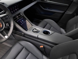 Porsche Taycan 4 AWD 2026