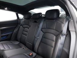 Porsche Taycan 4 AWD 2026