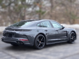 Porsche Panamera Base RWD 2026