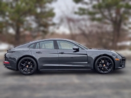 Porsche Panamera Base RWD 2026