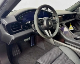 Porsche Taycan Turbo AWD 2025