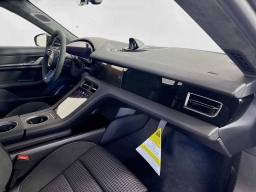 Porsche Taycan Turbo AWD 2025