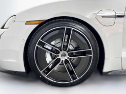 Porsche Taycan Turbo AWD 2025