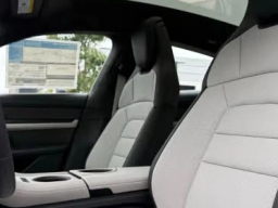 Porsche Taycan GTS AWD 2026