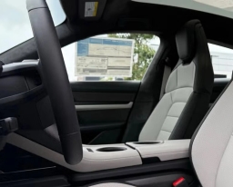 Porsche Taycan GTS AWD 2026