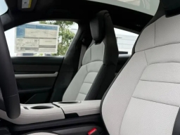 Porsche Taycan GTS AWD 2026