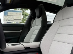 Porsche Taycan GTS AWD 2026