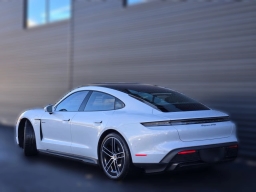 Porsche Taycan GTS AWD 2026