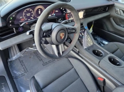 Porsche Taycan GTS AWD 2026